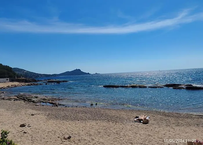 Au Calme Avec Piscine, 600 M De La * Saint-Raphael (Var)